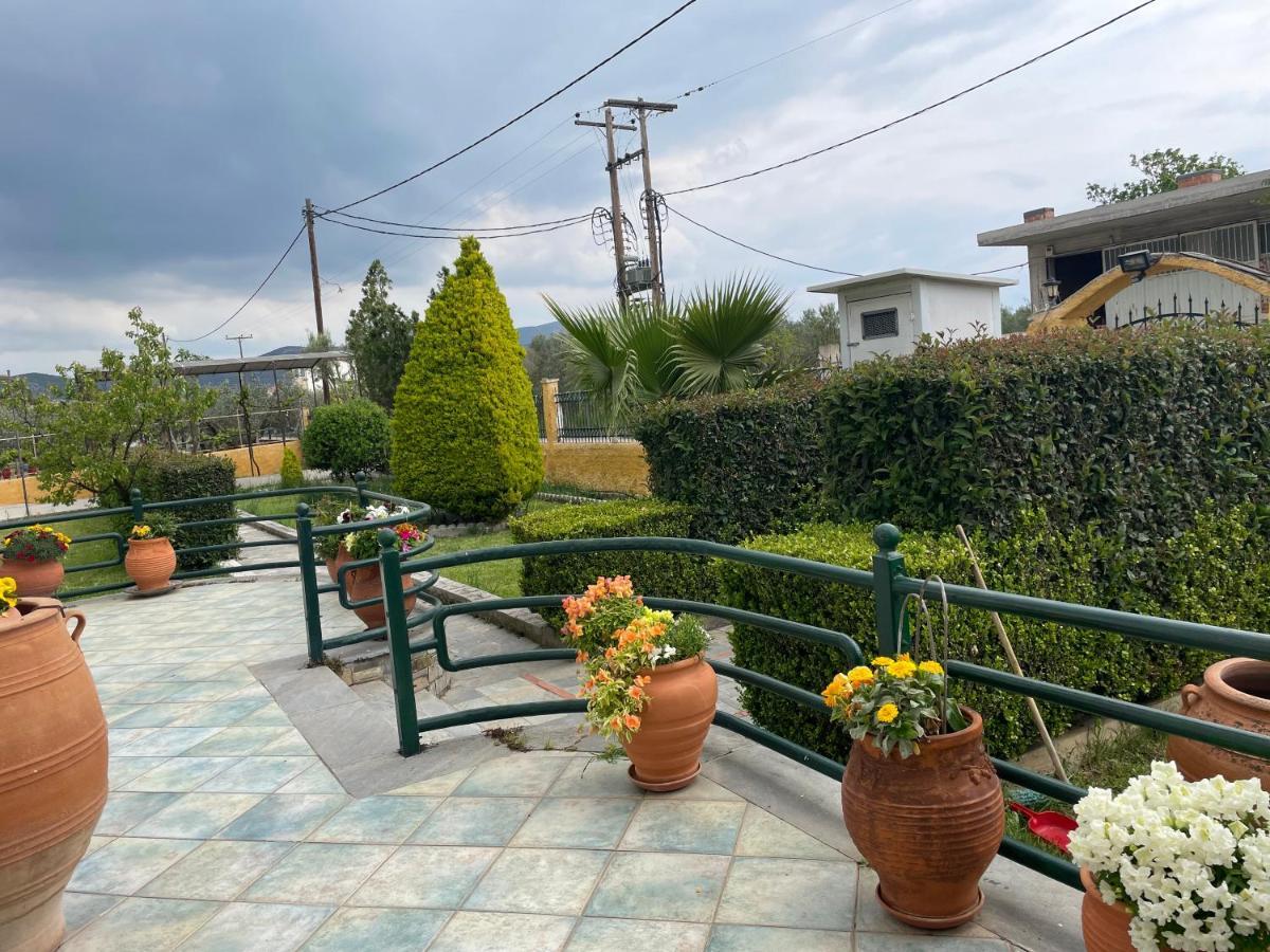 Seaside Apartment With Private Garden Nea Anchialos Luaran gambar