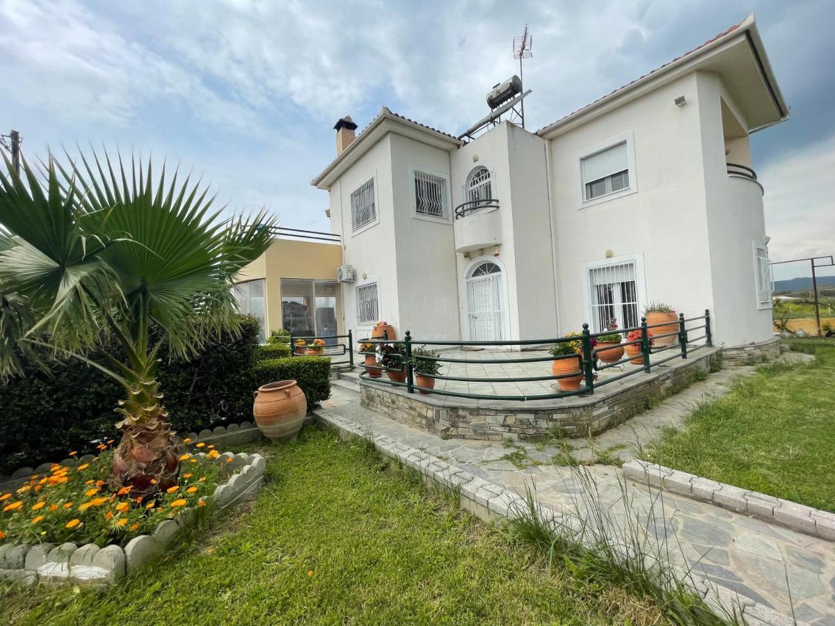 Seaside Apartment With Private Garden Nea Anchialos Luaran gambar